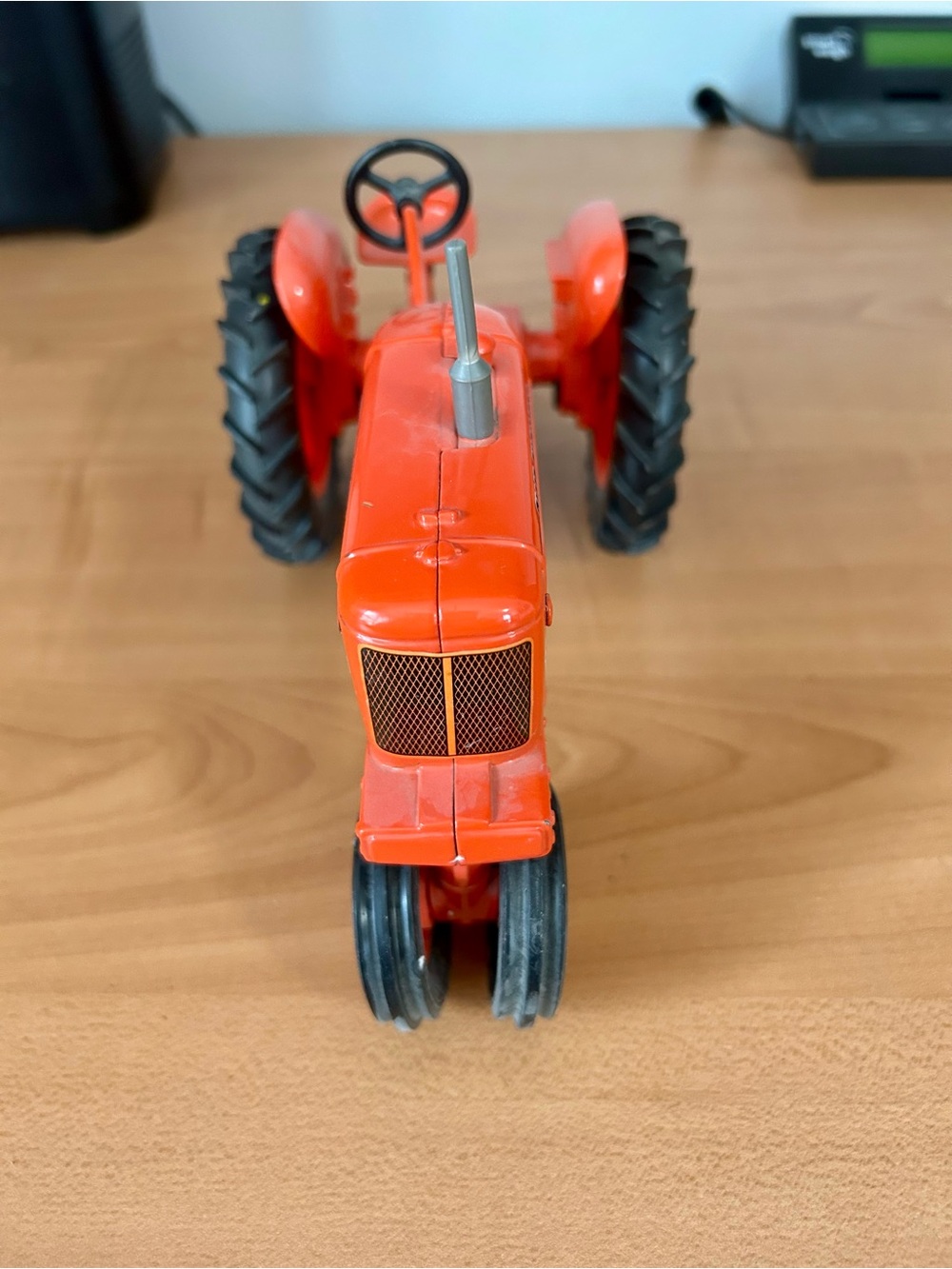 Vintage Allis Chalmers WD 45 Toy Tractor orange/black Ertl - Picture 3 of 7